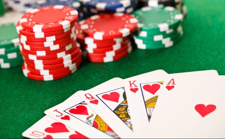 Thuật ngữ trong Game Poker ae888 dành cho người chơi mới để chinh phục chiến thắng dễ dàng